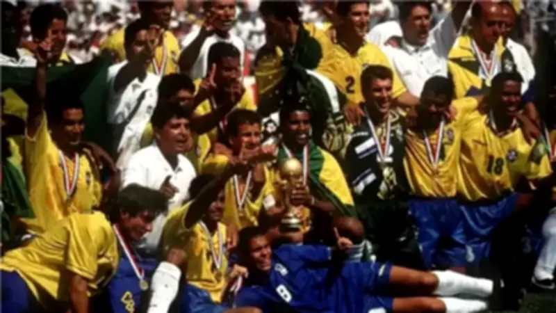 اعتقال نجم البرازيل المتوج بكأس العالم 1994 قبل سفره لمونديال 2026