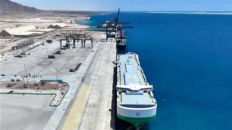 وزير النقل يشهد انطلاق التشغيل التجريبي لمحطة سفاجا 2 متعددة الأغراض