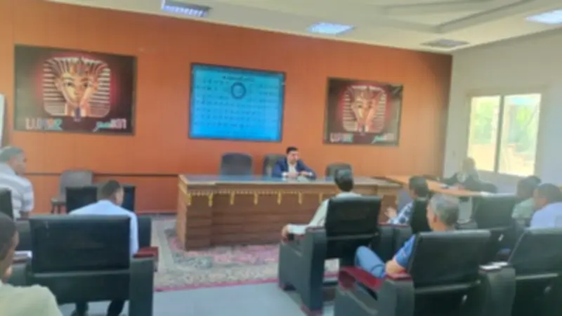المجلس التنفيذي بالقرنة يناقش الخدمات ويرفع 20 طن مخلفات ويشدد على إزالة التعديات