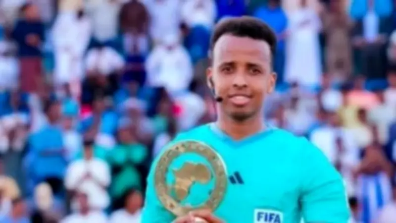 منع حكم صومالي من دخول أمريكا يحرمه من كأس العالم 2026
