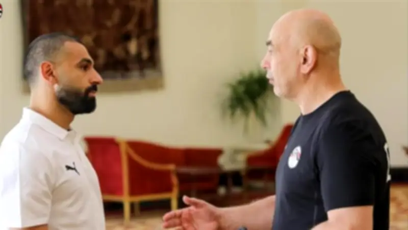 جلسة خاصة بين حسام حسن ومحمد صلاح استعدادًا لكأس العالم 2026