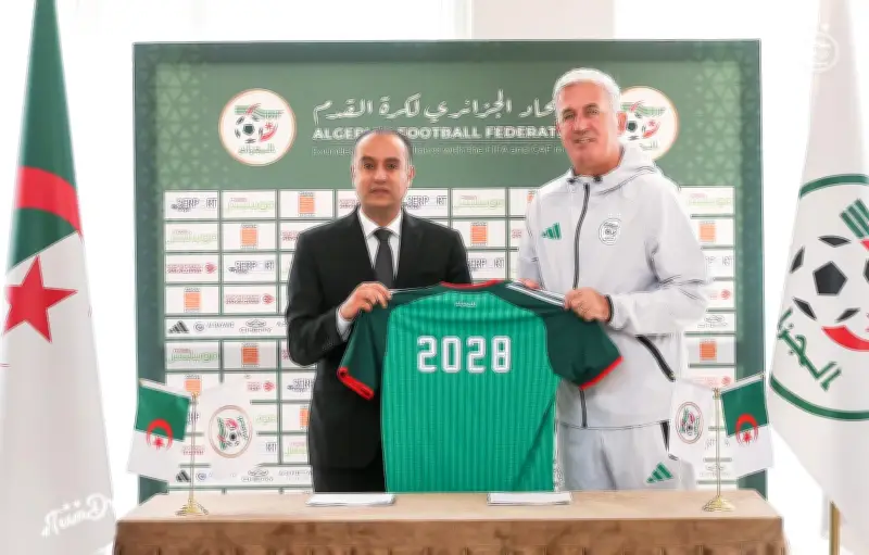 رسميا: بيتكوفيتش يمدد عقده مع منتخب الجزائر حتى 2028