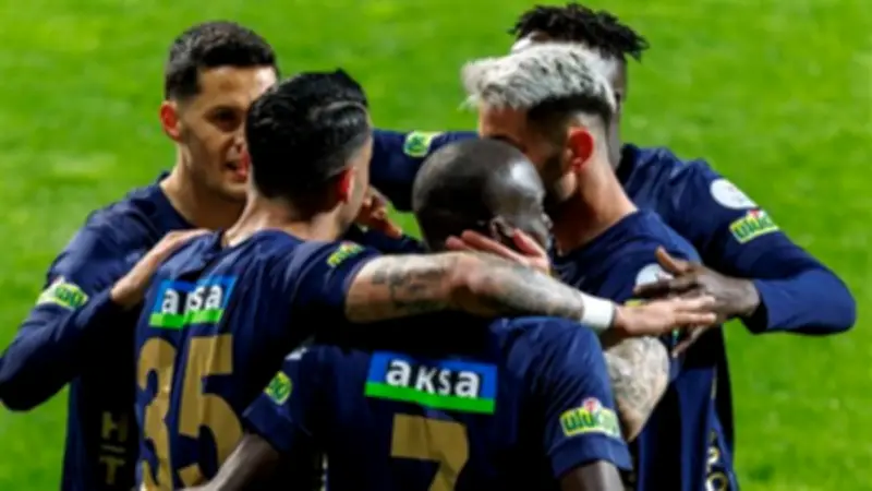إيتاليانو مدرباً لبشكتاش التركي بعقد حتى 2028 وراتب 6 ملايين يورو