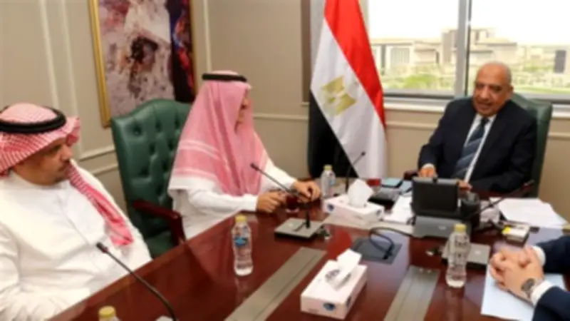 وزير الكهرباء: تنفيذ مشروعات طاقة رياح بقدرة 2300 ميجاوات في جبل الزيت والسويس والغردقة