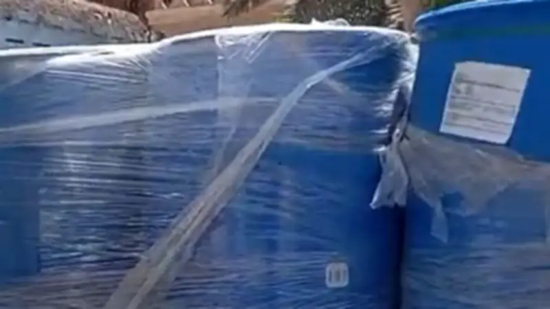 ضبط 2.7 طن ألوان صناعية منتهية الصلاحية في محال العصائر بالفيوم