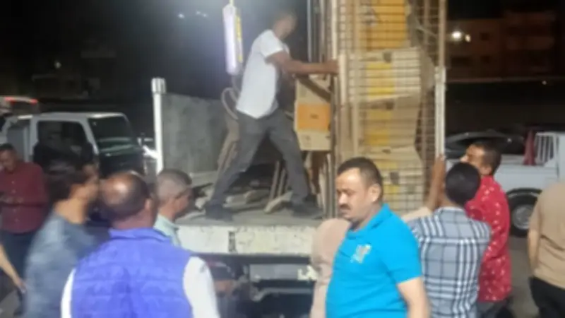 محافظ الجيزة يغلق 3 مقاهٍ ومحل عصير ويستبعد مسئول إشغالات بحي جنوب