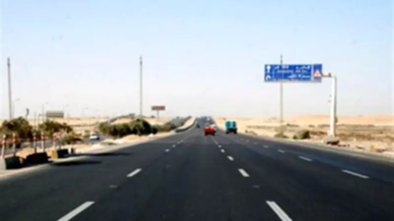 بعد إغلاقه 3 ساعات.. إعادة فتح طريق الواحات بالكامل أمام حركة السيارات