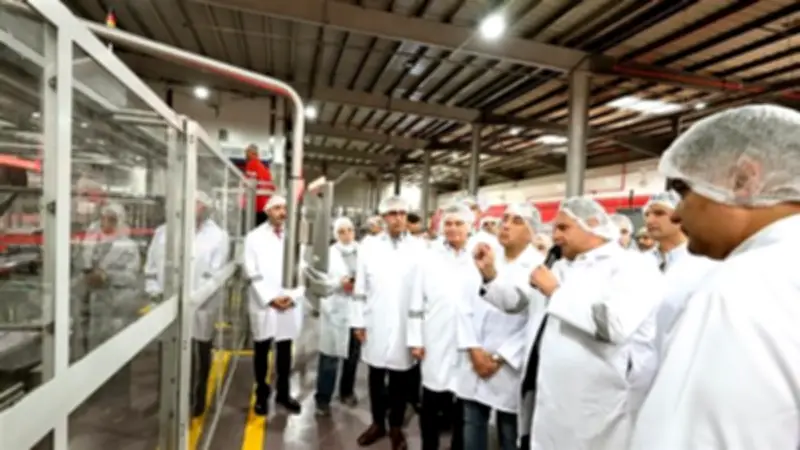 مدبولي يفتتح خط إنتاج جديد لـ"كوكاكولا هيلينك مصر" باستثمارات 35 مليون دولار