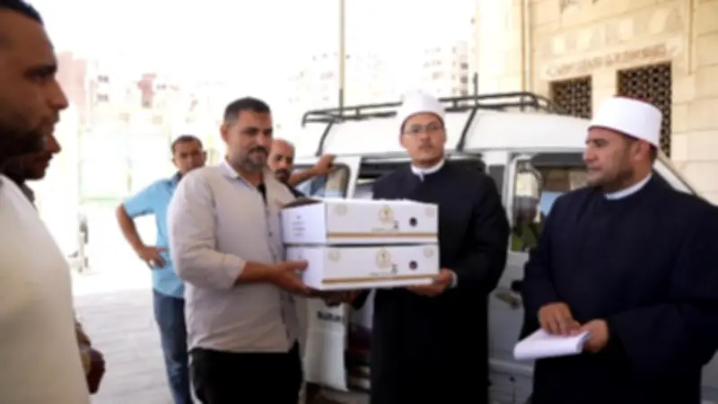الأوقاف تبدأ تسليم أنصبة المضحين من مشروع الصكوك بـ 4 محافظات وتطلق خدمة التوصيل للمنازل