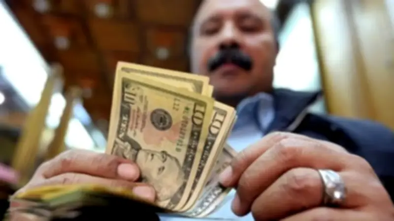 الحكومة تخطط لرفع تحويلات المصريين بالخارج إلى 42 مليار دولار بحلول 2030