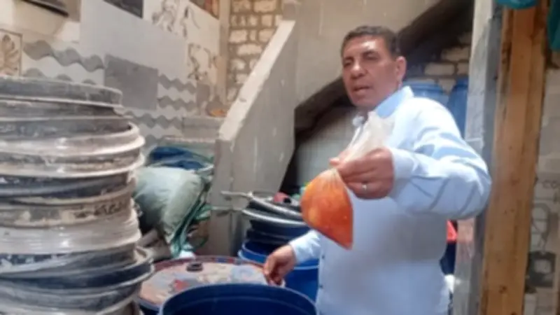 إغلاق وتشميع مصنعين للمخللات بالمنيا وضبط 50 طناً غير صالحة للاستخدام