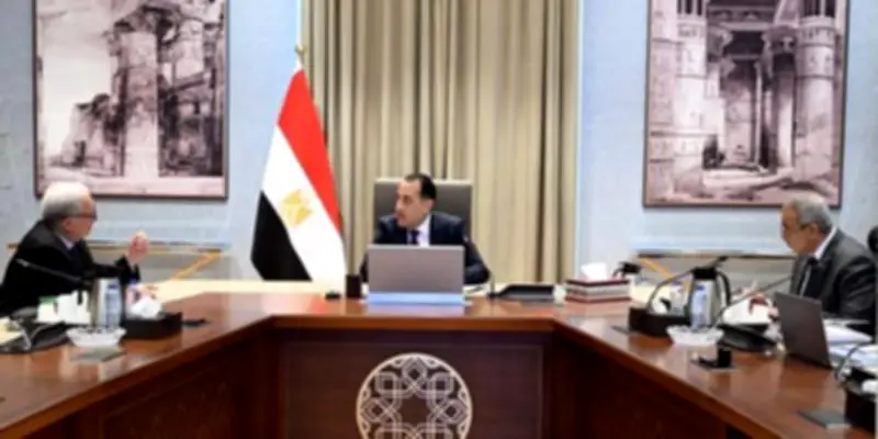 رئيس الوزراء يعلن جدولاً زمنياً لحسم مصير 59 هيئة اقتصادية