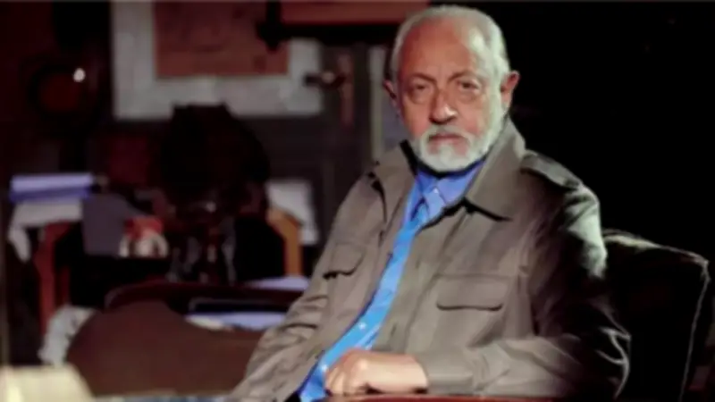 عبد العزيز مخيون يوجه الشكر لعمرو سعد قبل وفاته عن 80 عامًا