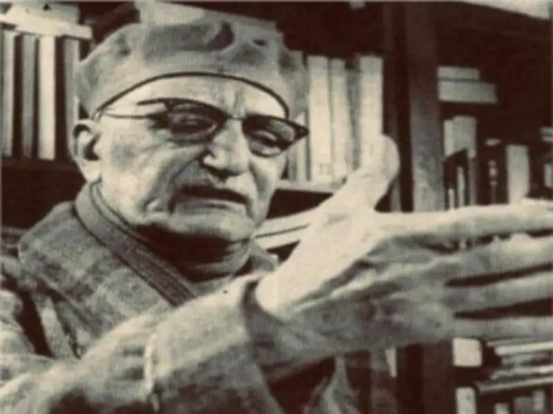 ذكرى ميلاد عباس محمود العقاد.. 100 كتاب أثرت المكتبة العربية وإرث فكري عابر للقارات