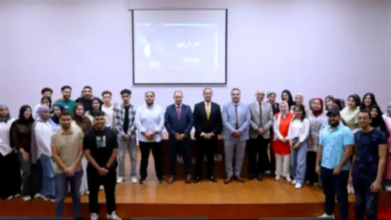 مدير مكافحة الإدمان يلتقي طلاب جامعة بنها لتأهيل كوادر شابة في مراكز العزيمة