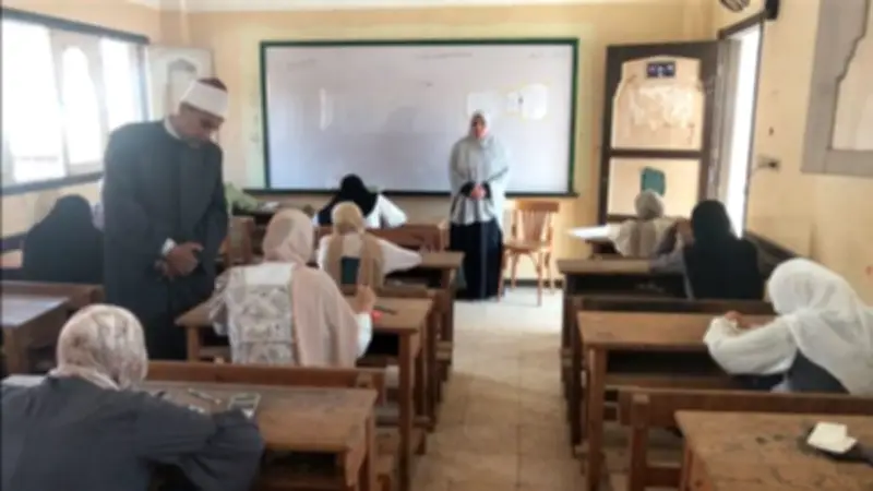 تفقد امتحان الكيمياء لطلاب العلمي بالأزهر في الدقهلية