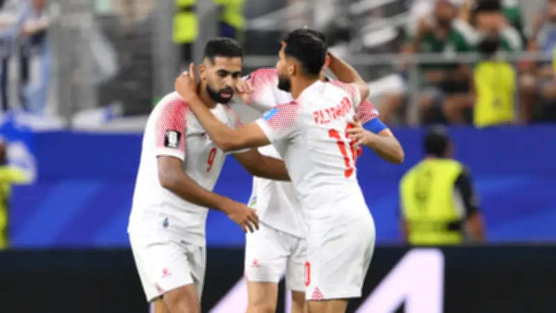 السيلية يرفض عرض الأهلي لضم علي علوان ويتمسك بالشرط الجزائي