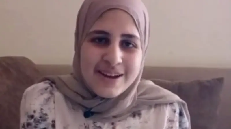 آلاء محمد الأولى على الشهادة الإعدادية الأزهرية للمكفوفين بالشرقية