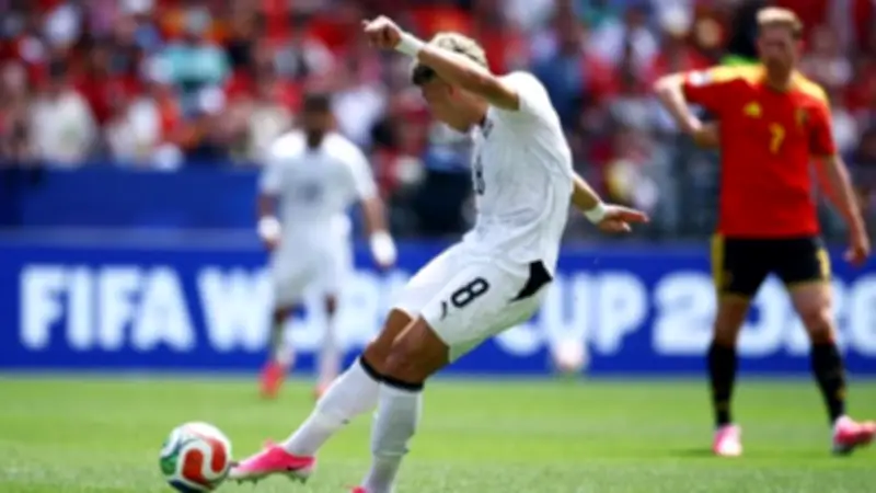 ثنائي عربي يحصدان جائزة الأفضل في مباريات كأس العالم 2026