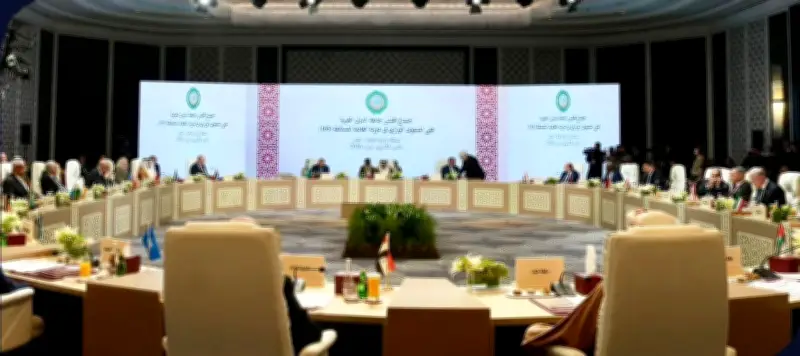 مجلس الجامعة العربية يشكر أبو الغيط وينتخب نبيل فهمي خلفاً له