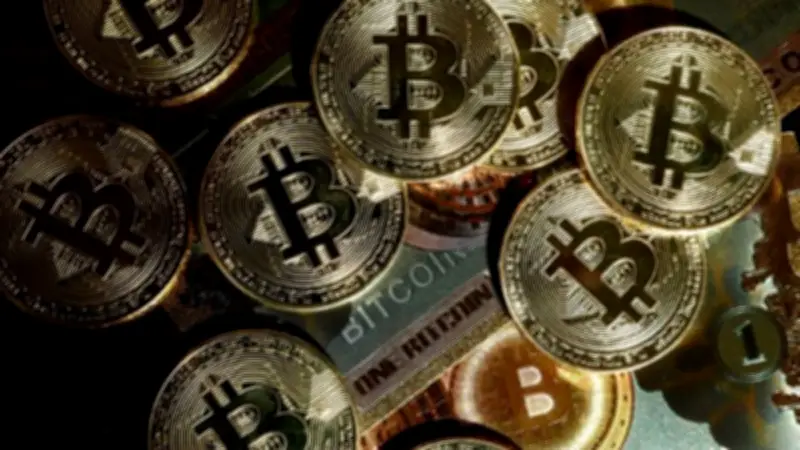 "بيتكوين" تهبط قرب أدنى مستوى في شهرين بفعل توترات الشرق الأوسط وضغوط صناديق الاستثمار