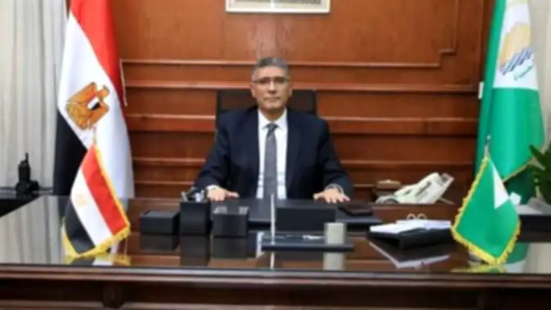 محافظ الجيزة يصدر قرارًا عاجلاً بعد سقوط شرفتين في المنيرة الغربية