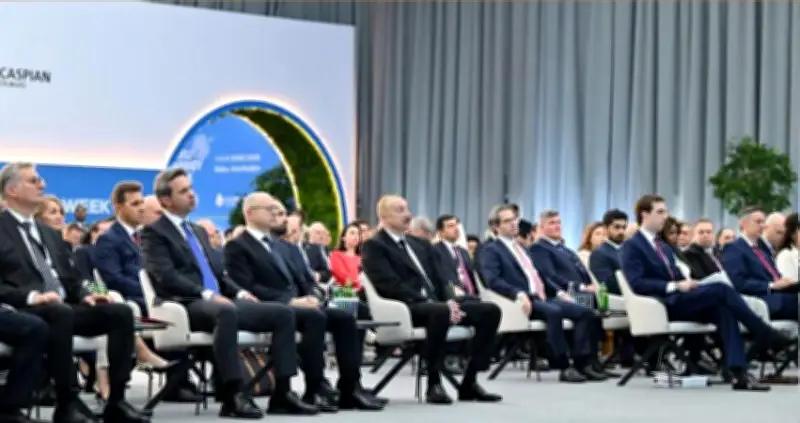 وزير البترول يشارك في افتتاح أسبوع باكو للطاقة بأذربيجان