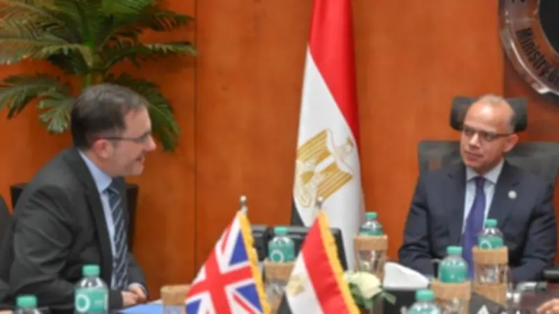 مصر وبريطانيا تفتحان آفاقًا استثمارية جديدة في الطاقة النظيفة والتكنولوجيا