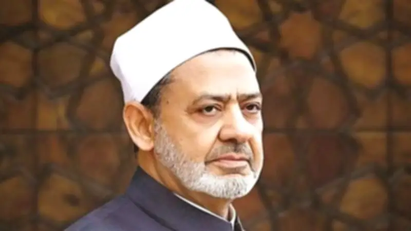 كاتب إسرائيلي متطرف يهاجم شيخ الأزهر ويتهمه بمعاداة السامية