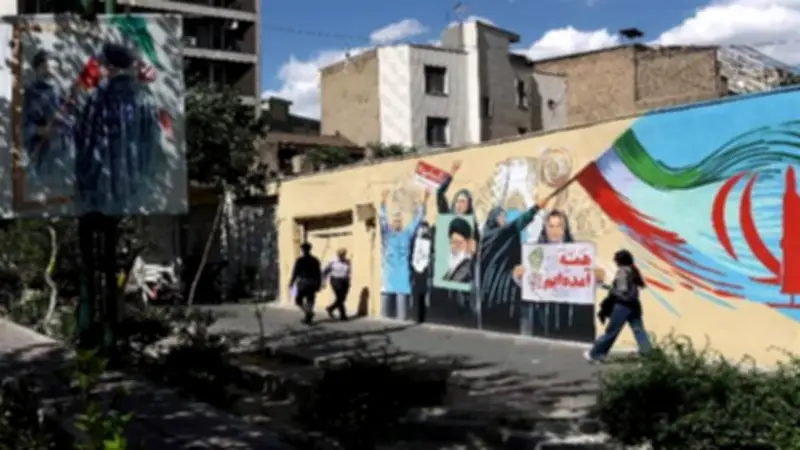 إيران تسعى لاتفاق محدود مع أمريكا لتخفيف الضغوط الاقتصادية وكسب الوقت