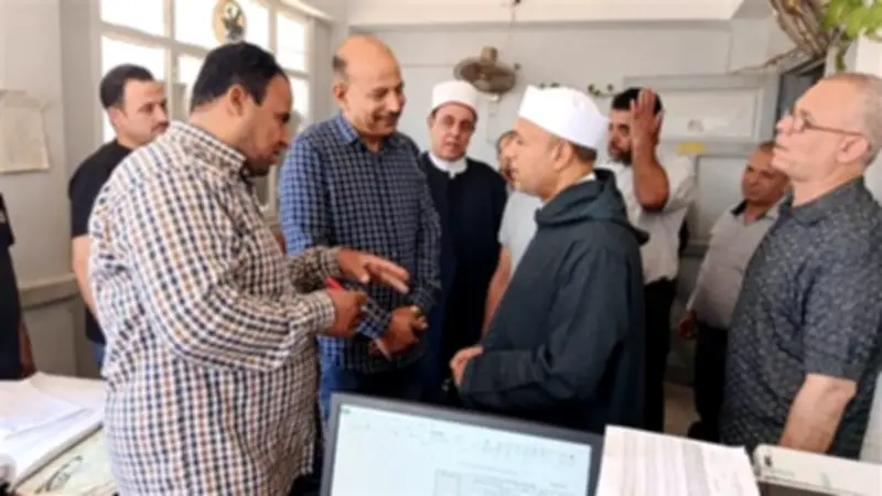 مدير أوقاف الإسماعيلية يتفقد ديوان المديرية ويُهنئ العاملين بعيد الأضحى