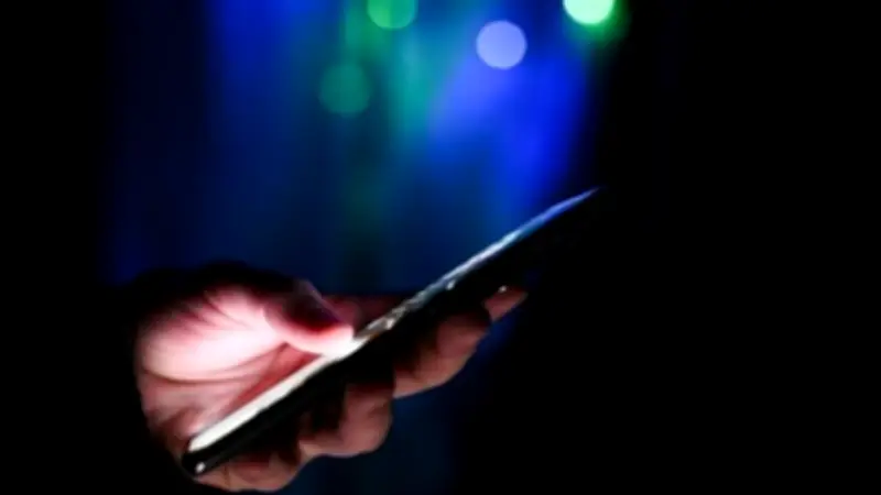 الأمن الروسي يكشف حملة تجسس استخباراتي أجنبي على مسؤولين عبر الهواتف الذكية