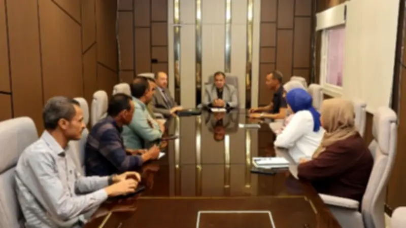 رئيس جامعة قنا يناقش إنشاء مركز متكامل لإدارة الأزمات والطوارئ