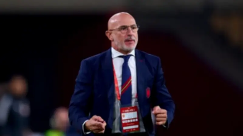 دي لا فوينتي ينتقد دين هويسين بسبب غضبه من الاستبعاد من كأس العالم