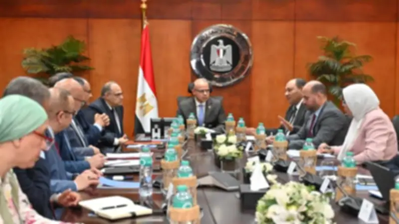 وزير الاستثمار يستعرض آليات زيادة صادرات المنتجات البيطرية