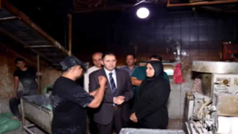 محافظ دمياط يتفقد مخبزاً بلدياً ويوجه بتطوير مدخل السرو وكورنيش النيل