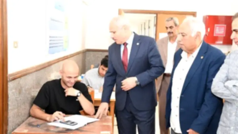 انتظام امتحانات كلية الطب البيطري بجامعة قناة السويس بمتابعة رئيس الجامعة