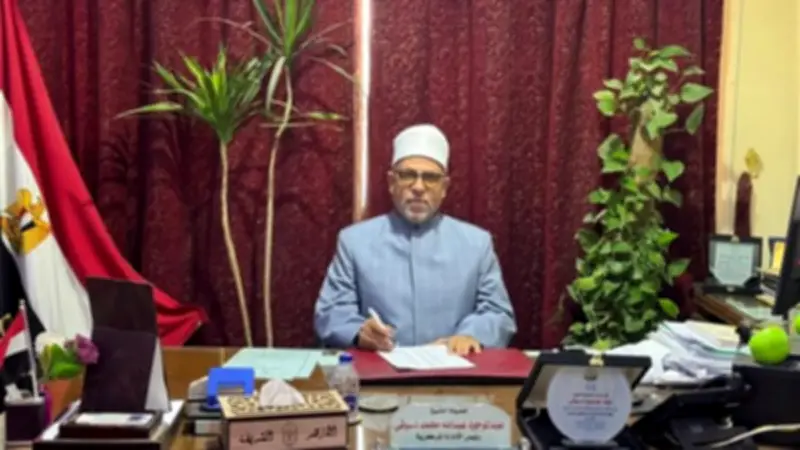 رئيس القاهرة الأزهرية يتابع تجهيز لجان امتحانات الثانوية الأزهرية