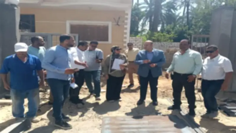 نائب محافظ الجيزة يتفقد موقف السرفيس الجديد وأعمال رصف طريق المريوطية