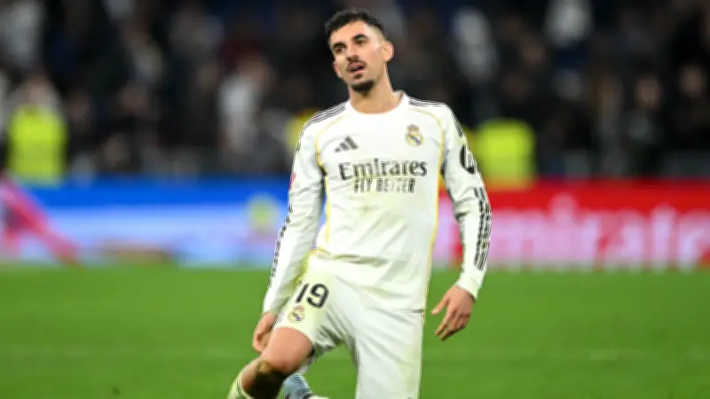 صفقة وشيكة.. أياكس أمستردام يقترب من ضم سيبايوس من ريال مدريد