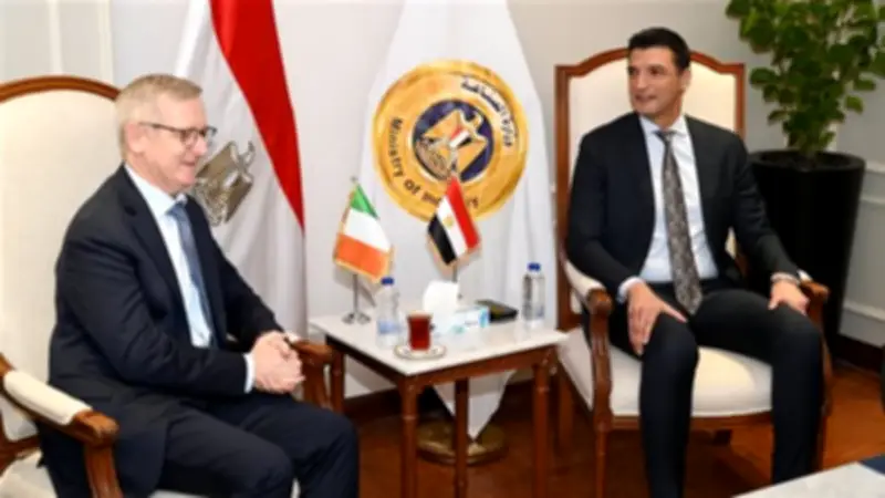 وزير الصناعة: حريصون على الاستفادة من الخبرات الأيرلندية لتعميق التصنيع المحلي