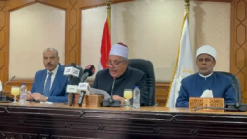 وكيل الأزهر يكشف عن غش أولياء الأمور للطلاب من المنازل المجاورة للجان