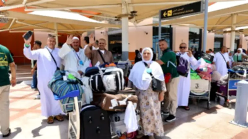 الصالة الموسمية بمطار القاهرة تستقبل حجاج بيت الله الحرام العائدين