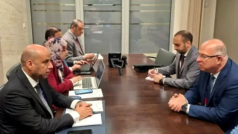 وزير العمل يبحث مع نظيره اللبناني خطة الربط الإلكتروني بين وزارتي البلدين