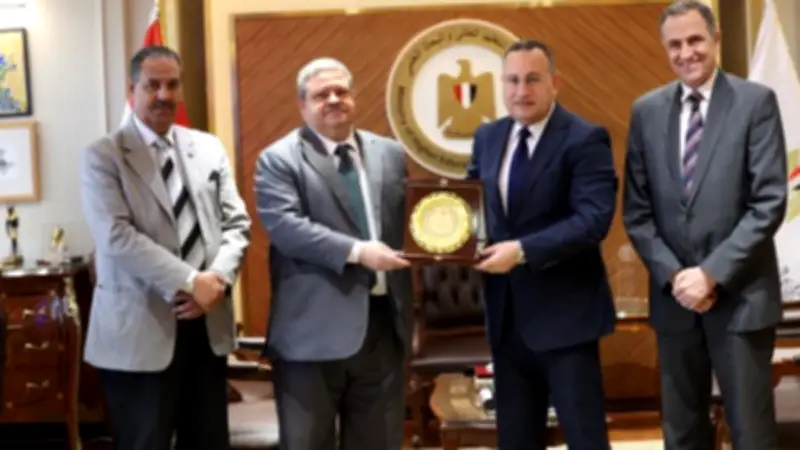 وزير التعليم العالي يبحث مع رئيس ضمان الجودة والاعتماد تطوير التعليم الفني