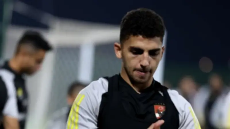 خلاف مالي يعطل تجديد عقد أحمد نبيل كوكا مع الأهلي وعرض أوروبي يهدد بقاءه