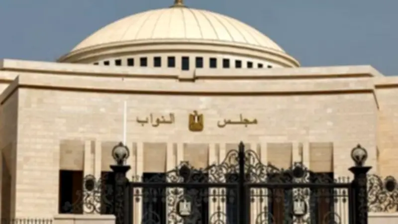 قانون المحليات الجديد: إعادة توزيع الصلاحيات بالمحافظات