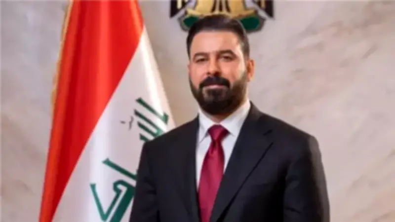 رئيس وزراء العراق يشكل لجنة لفك الارتباط بالحشد الشعبي وحصر السلاح