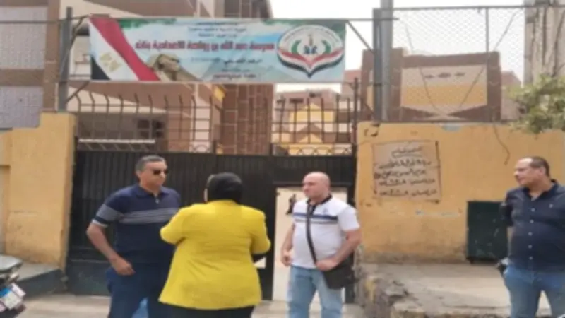 رئيس حي الوراق يتفقد جاهزية المدارس لامتحانات الإعدادية