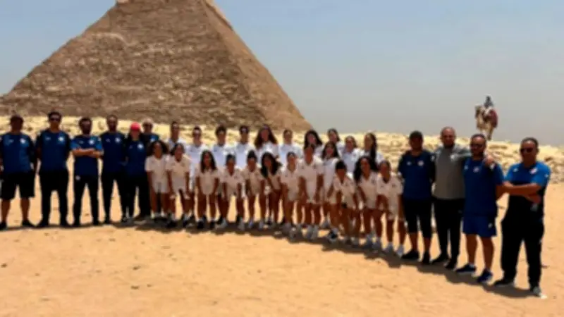 منتخب تونس للسيدات يشيد بحفاوة الاستقبال في مصر ويزور الأهرامات